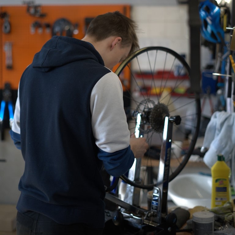 Professionelle Werkstattausstattung für Fahrradreparaturen